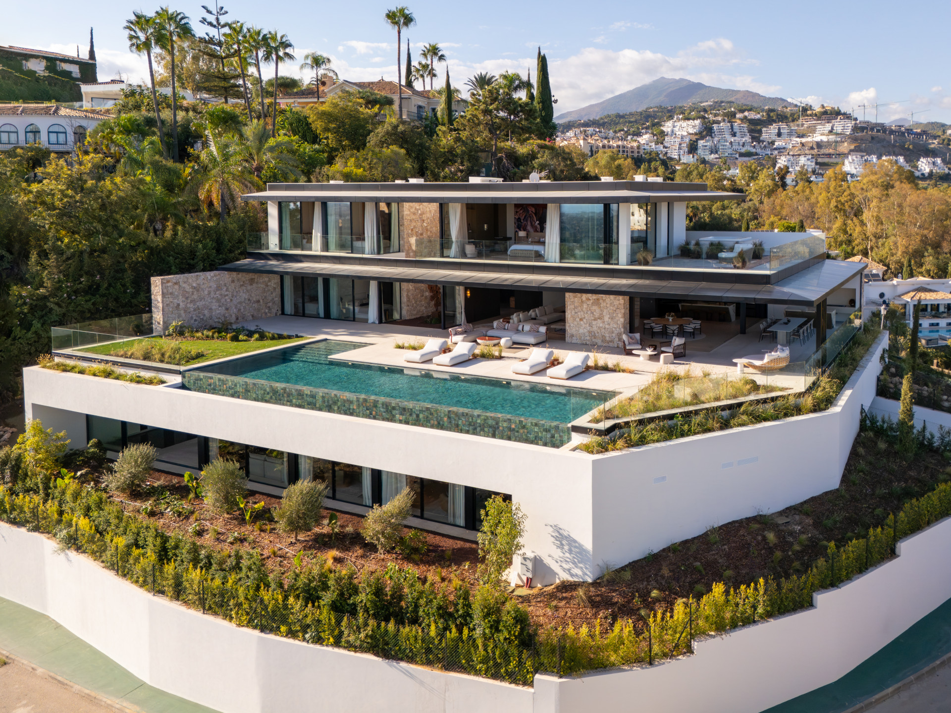 Modern architectural villa with seamless indoor-outdoor living